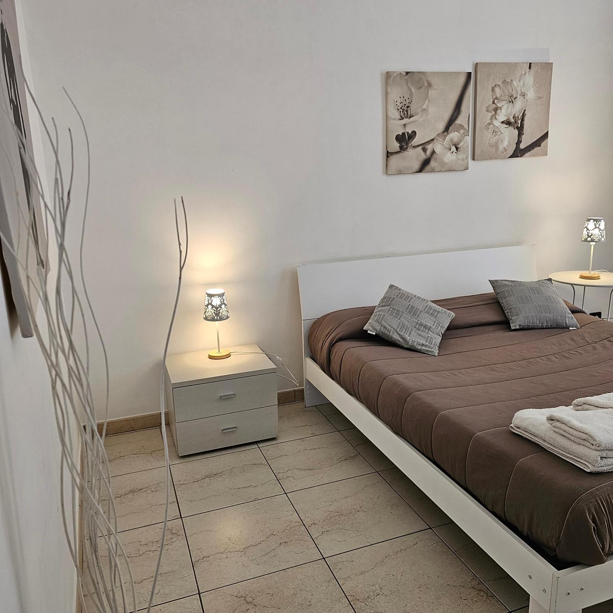 Duca70 "Suite Home" Taranto Eksteriør bilde