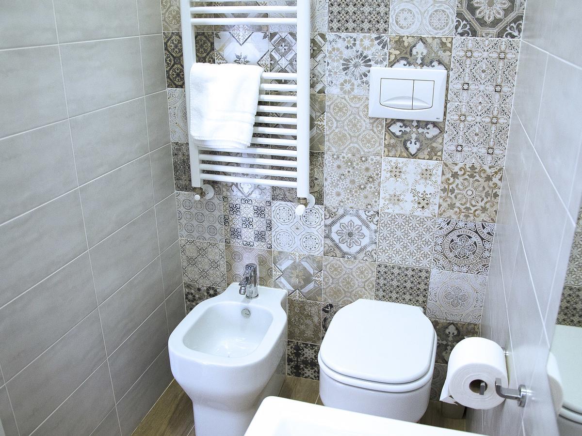 Duca70 "Suite Home" Taranto Eksteriør bilde